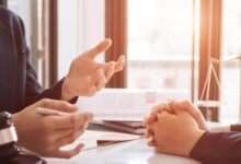 עורך דין נפילה ברחוב